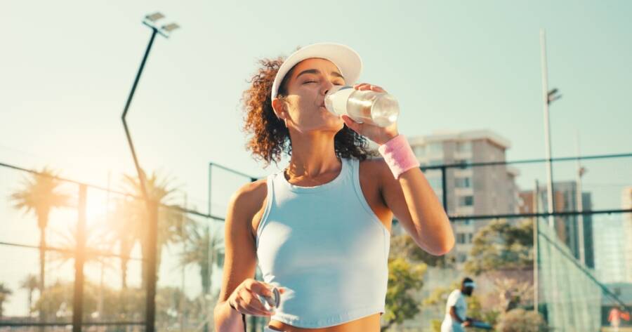 Hydration Habits That Enhance Skin, Energy, and Focus